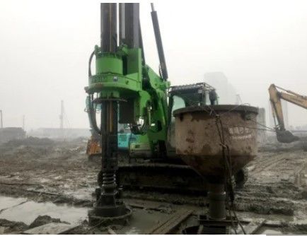Hydraulic Piling Rig with 25-35 MPa Hydraulic Pressure, 20 kN.m Max Torque, and Drilling Depth Up To 30 Meters for Deep Foundation Work