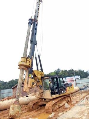 1M Max Drilling Dia Pile Driving Equipment KR90C z podwoziem koparki CAT 318D Max.