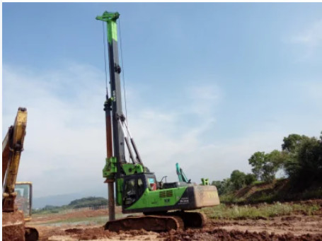 Ekskawator Wodociąg do wiertniczego studni Fundament Wiertniczy kamienny KR150A 1300mm Hydraulic Piling Rig
