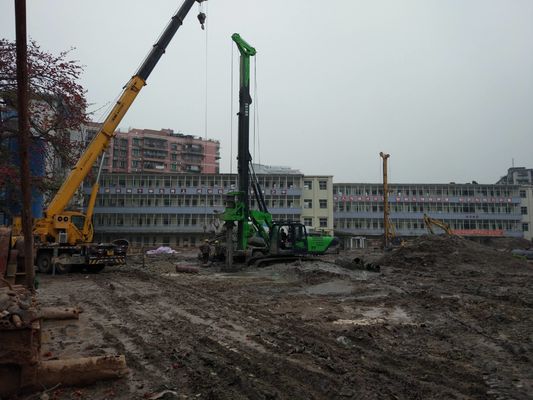 Maszyna do gromadzenia wiertni z ciśnieniem pilotażowym 3,9MPa, pojemnością 94,3 tony i maksymalnym momentem 150 KN.m dla fundamentów wiertniczych